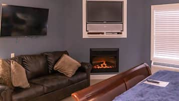 Pillowtop beds, desk, blackout drapes, soundproofing