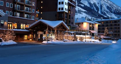Lodge at Mountaineer Square