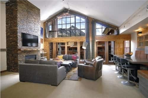 Penthouse, 3 Bedrooms | Living area | LCD TV, pay movies