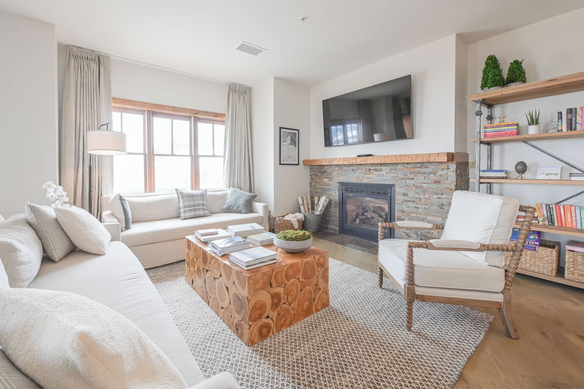 Télévision LCD, films à la carte