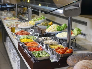 Tägliches Frühstücksbuffet (70 ILS pro Person)