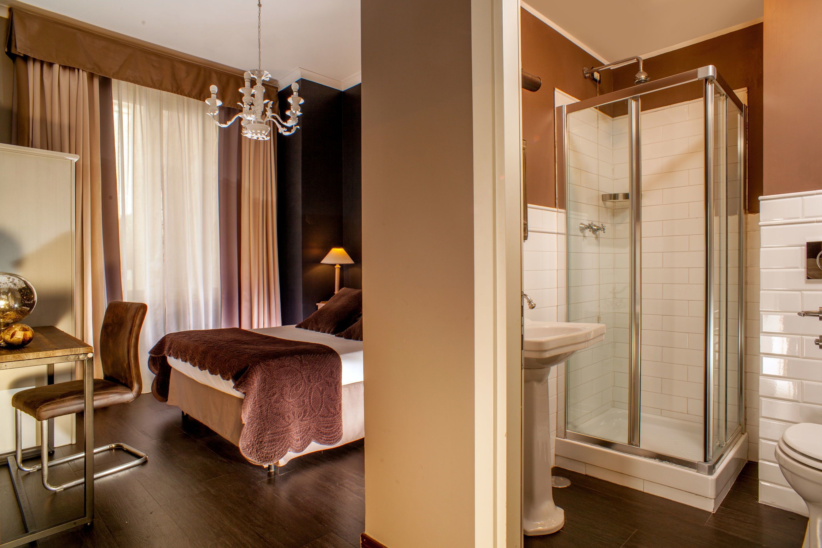 Photo - The B Place Hotel