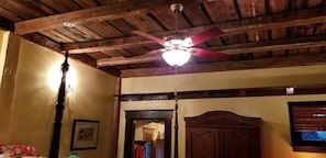 Christina's Cottage, 1 King Bed, Private Bathroom, Hill View | Room amenity