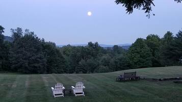 Pemandangan dari properti