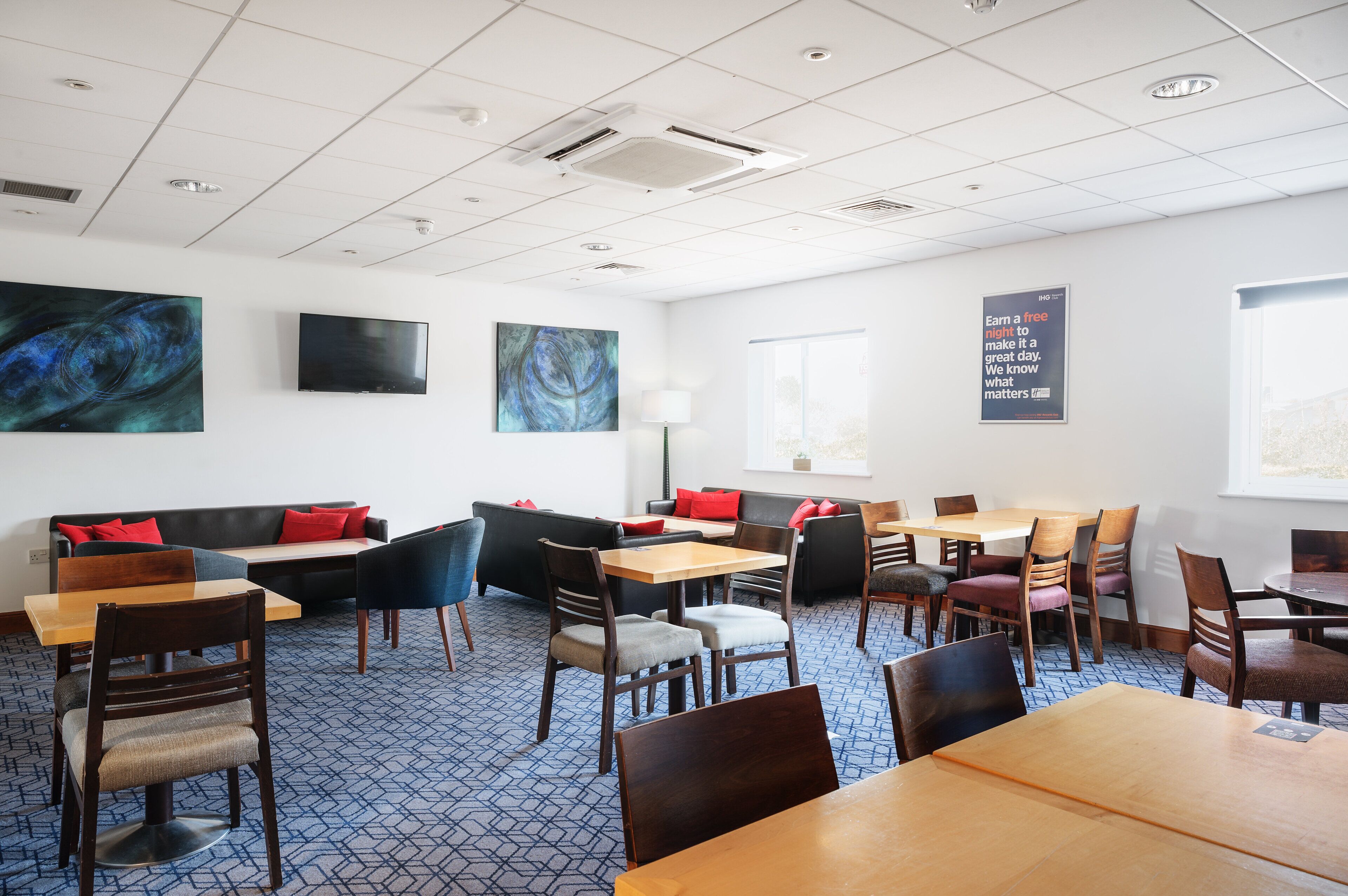 Photo - Holiday Inn Express Braintree by IHG