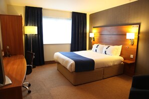 Desk, iron/ironing board, travel cot, free WiFi - Holiday Inn Express Braintree by IHG (Braintree)