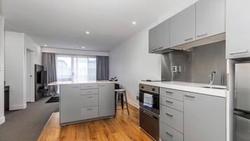 Standard Apartment, 2 Bedrooms | Private kitchen