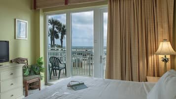 1 bedroom, premium bedding, iron/ironing board, free WiFi