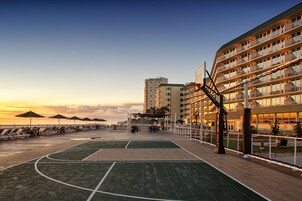 Sport court
