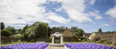 Tempat pernikahan outdoor
