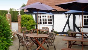 Unclassified image, 3 of 27, button - The Peacock Country Inn (Chinnor)