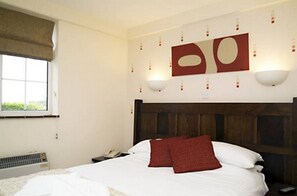 Quarto família | Ferros/tábuas de passar roupa, camas extras/dobráveis (sobretaxa)