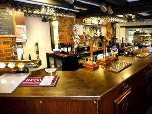 Bar (on property) - The Peacock Country Inn (Chinnor)