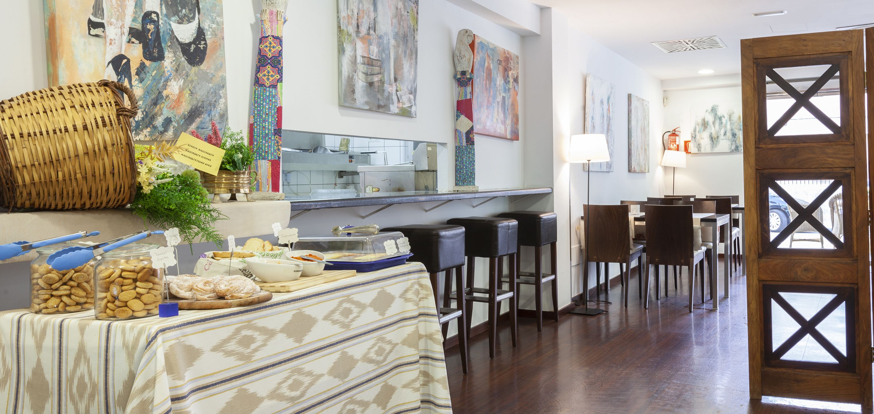 daily buffet breakfast (eur 14 per person)