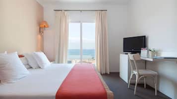 Standard Double Room, Sea View | In-room safe, soundproofing, free WiFi, bed sheets