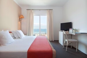 Standard Double Room, Sea View | In-room safe, soundproofing, free WiFi, bed sheets