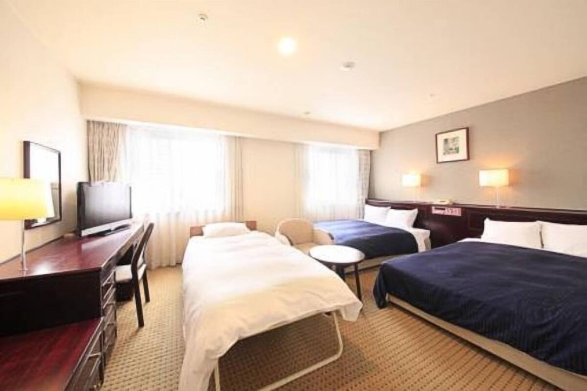 Desk, blackout drapes, free WiFi, bed sheets