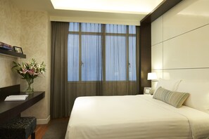Two-Bedroom Penthouse (Breakfast on weekdays only except P.H) | In-room safe, iron/ironing board, free cots/infant beds, rollaway beds - Orchard Scotts Residences  (Singapore)