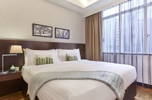 In-room safe, iron/ironing board, free cots/infant beds, rollaway beds - Orchard Scotts Residences  (Singapore)