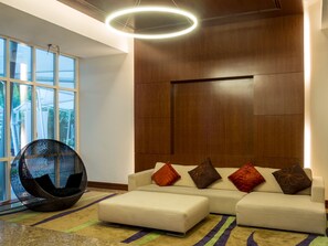 Lobby sitting area - Orchard Scotts Residences  (Singapore)