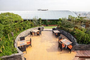 Rooftop terrace - Dhaka Regency Hotel & Resort (Dhaka)