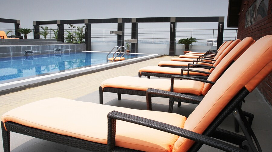 Dhaka Regency Hotel & Resort