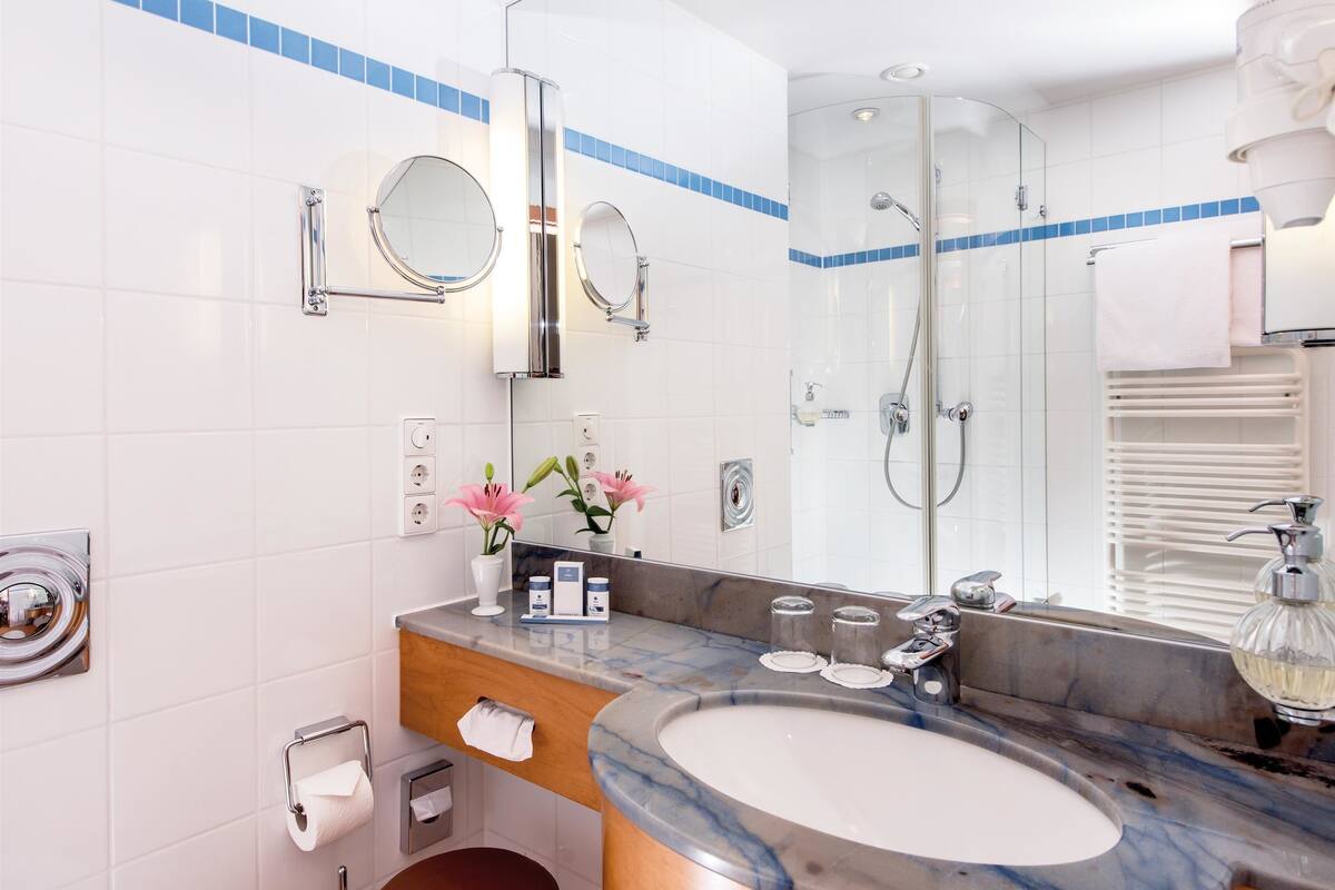 shower, free toiletries, hair dryer, bathrobes