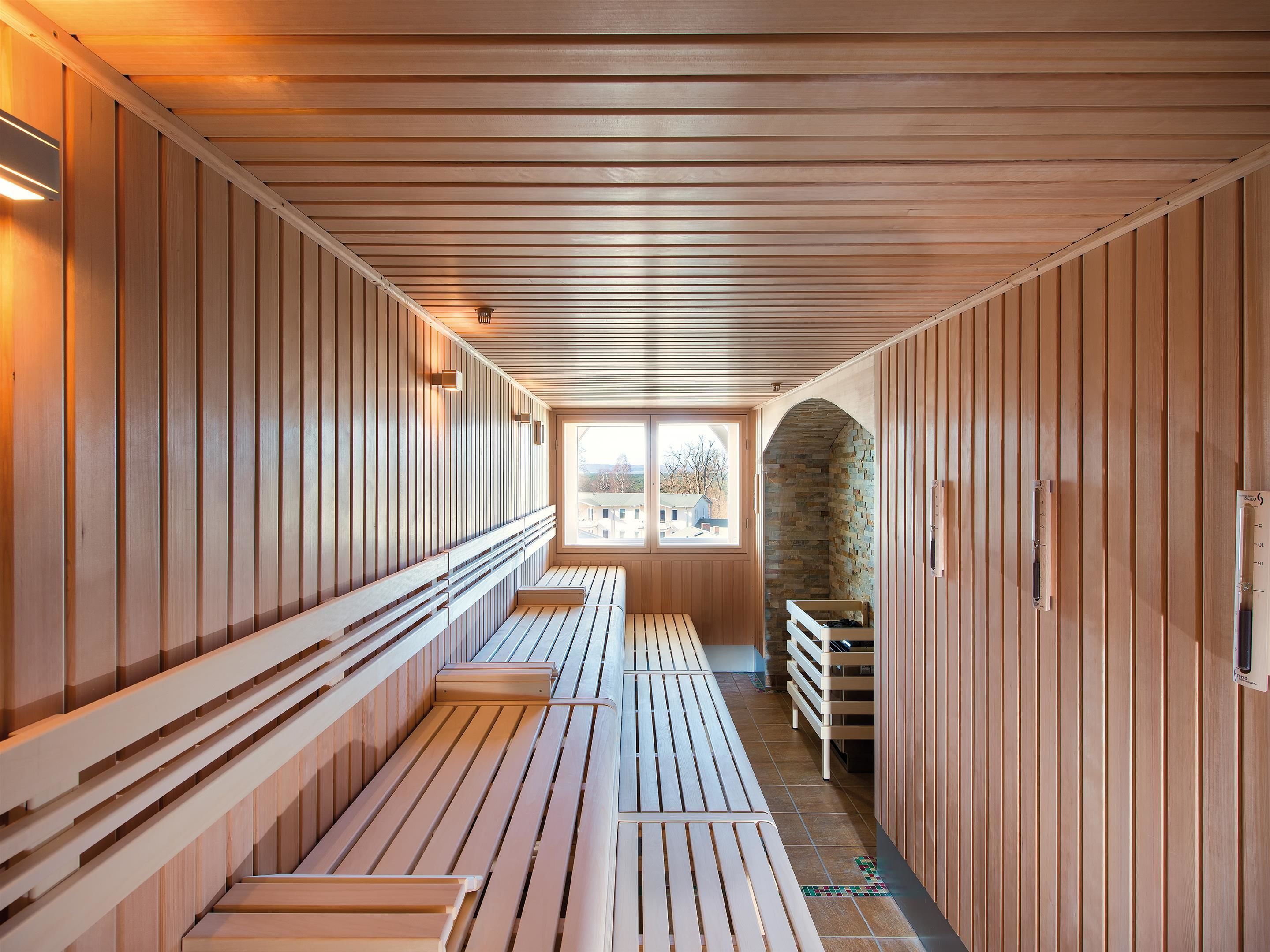 sauna, steam room, body treatments, aromatherapy, hot stone massages