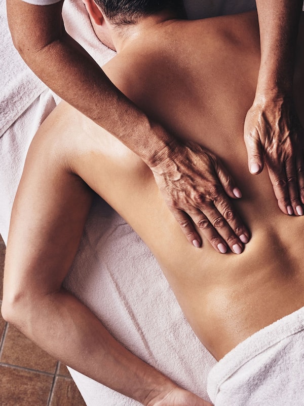 Massage dans la chambre