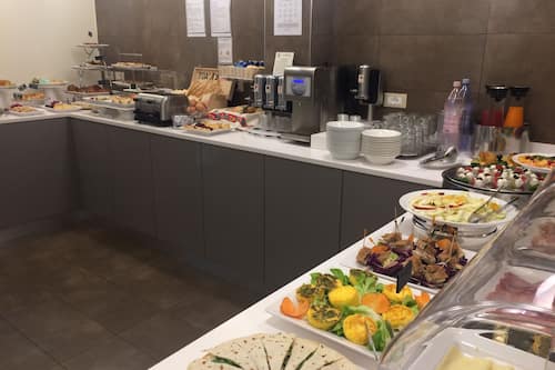 Tägliches inbegriffenes Frühstücksbuffet