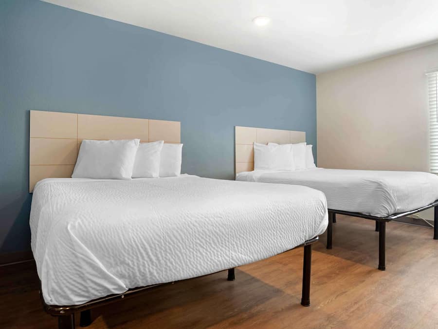 Desk, laptop workspace, iron/ironing board, free WiFi