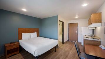 書桌、熨斗/熨衣板、免費無線上網、床單