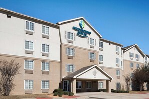 Exterior - WoodSpring Suites Fort Worth Forest Hill (Fort Worth)