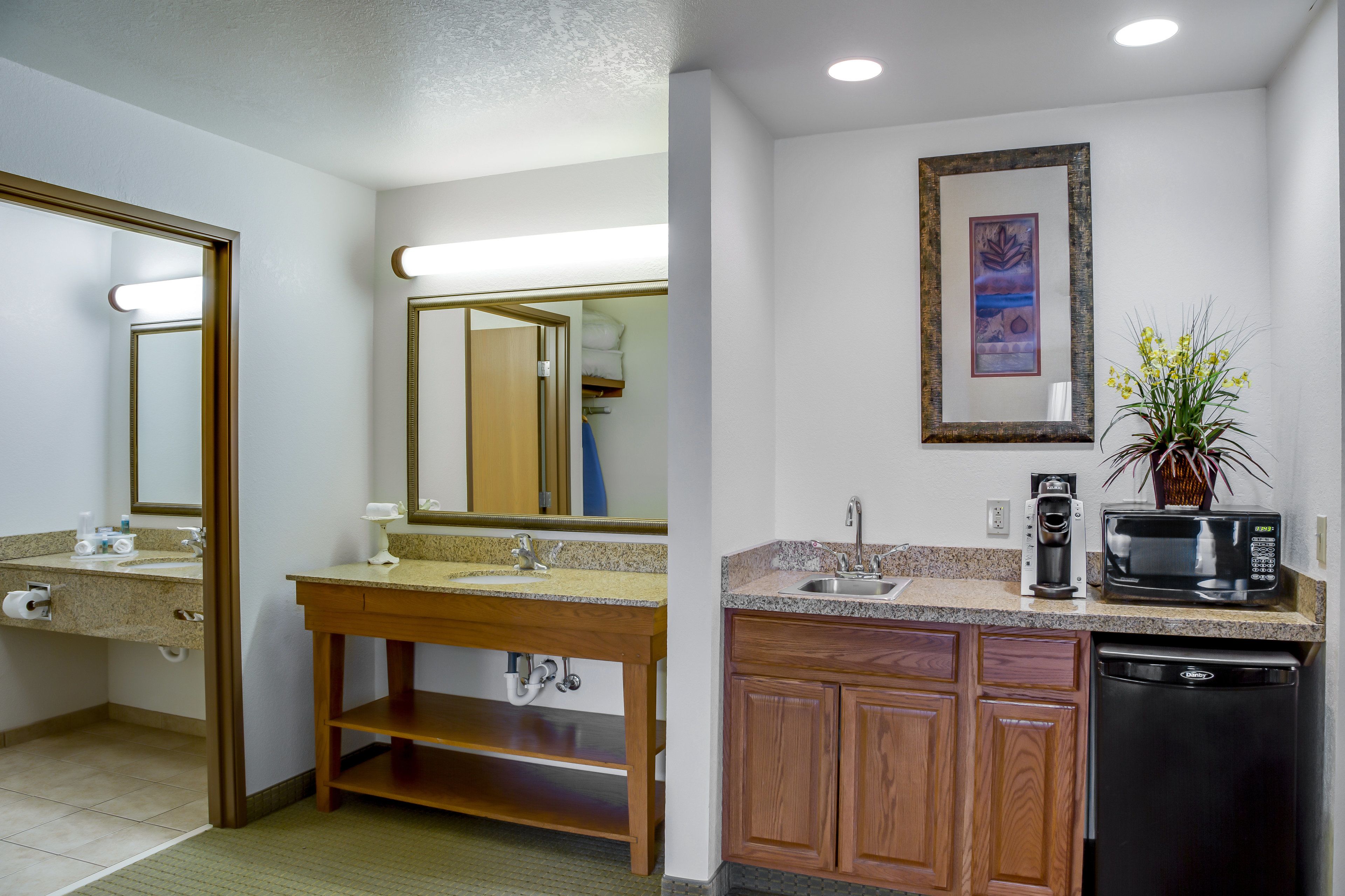suite, 1 bedroom | room amenity