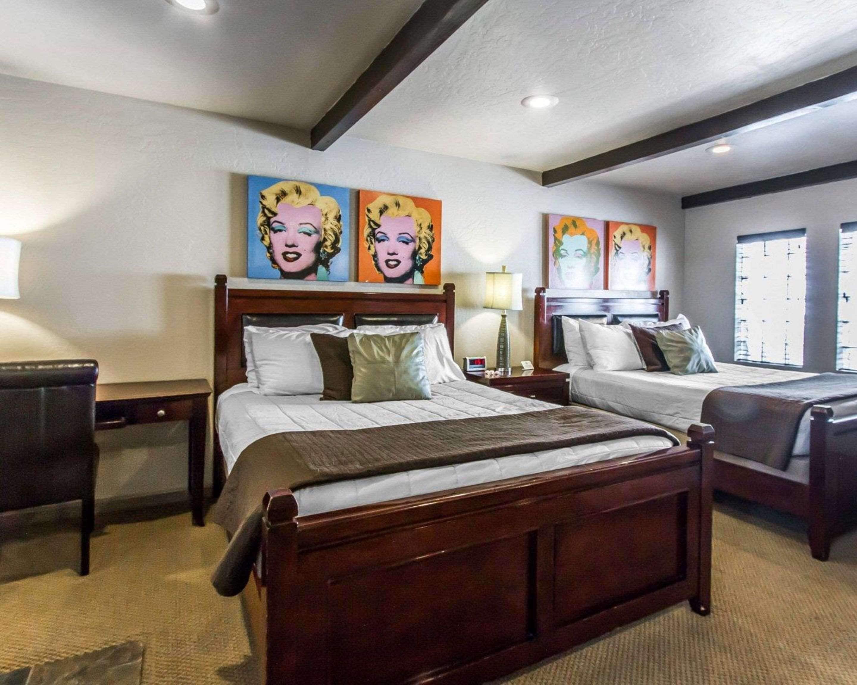 soundproofing, free wifi, bed sheets