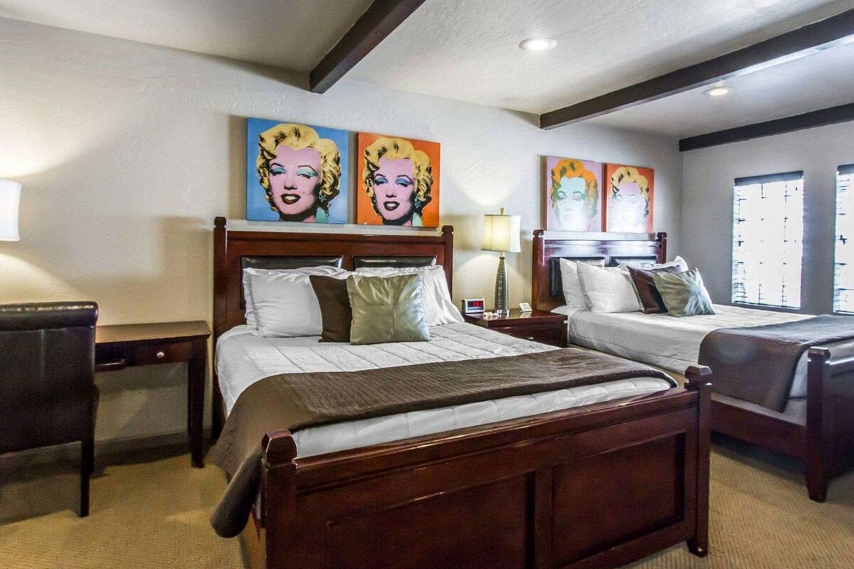 soundproofing, free wifi, bed sheets