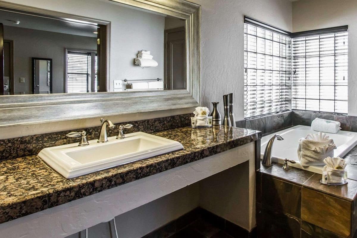 soundproofing, free wifi, bed sheets