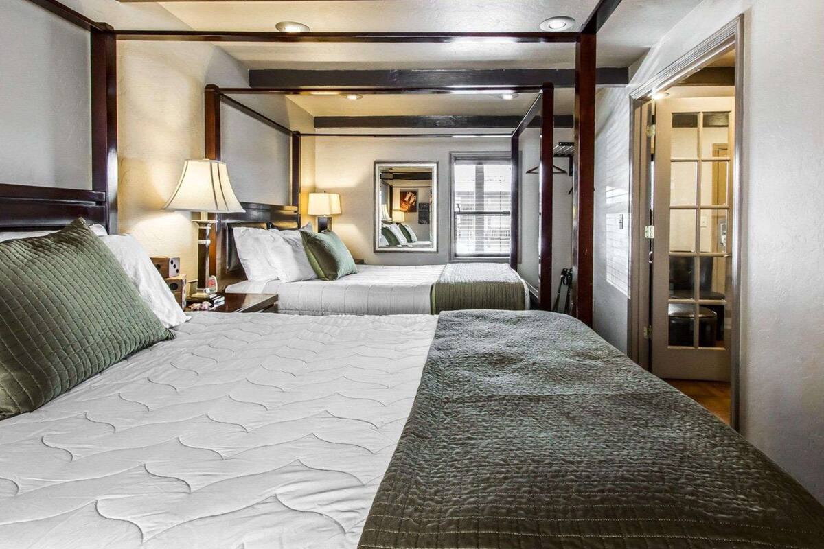 Suite, 2 queensize-senger, ikke-røyk | Lydisolert, wi-fi (inkludert) og sengetøy