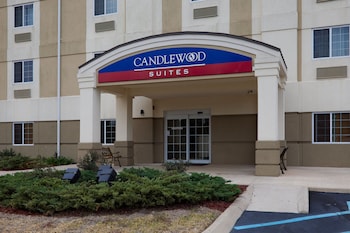 Candlewood Suites Pearl by IHG