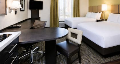 Candlewood Suites Pearl by IHG