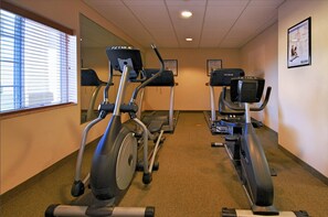 Fitness facility - Candlewood Suites Pearl by IHG (Pearl)