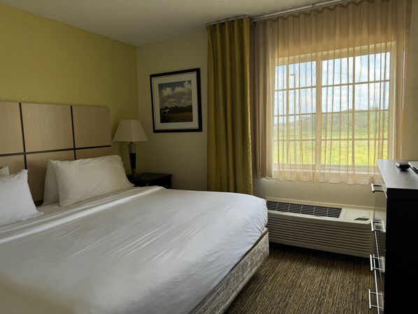 Desk, iron/ironing board, free WiFi, bed sheets