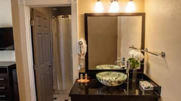 Shower, free toiletries, hair dryer, towels
