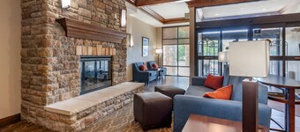 Comfort Suites Oshkosh West