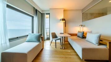 Room, 1 King Bed, Balcony