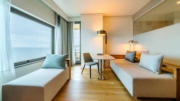 Ropa de cama de alta calidad y minibar