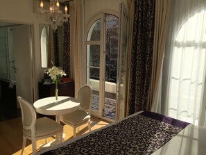 Premium bedding, down duvets, pillow-top beds, minibar - Purobaires Hotel Boutique (Buenos Aires)