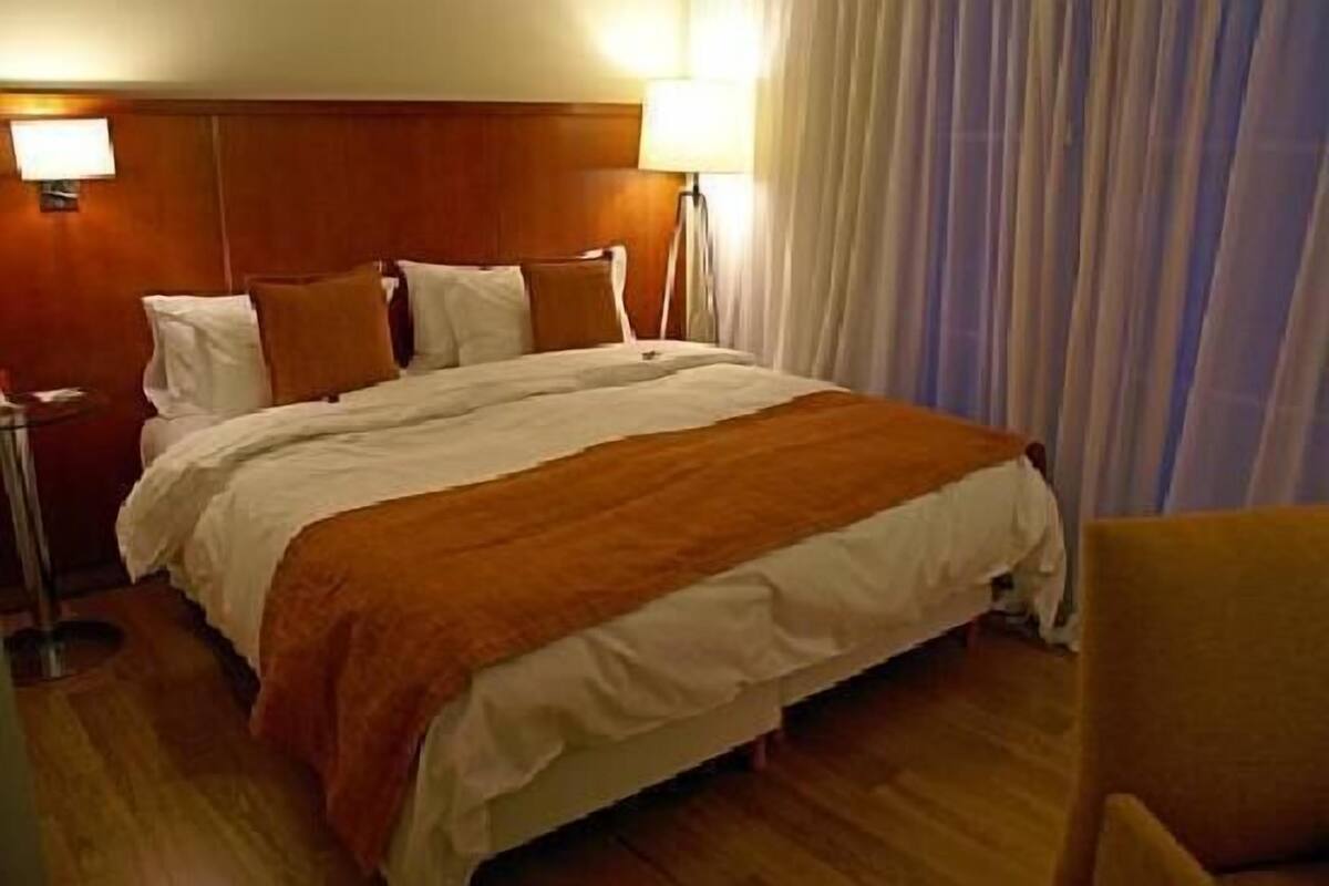 1 chambre, literie de qualité supérieure, couette en duvet d'oie