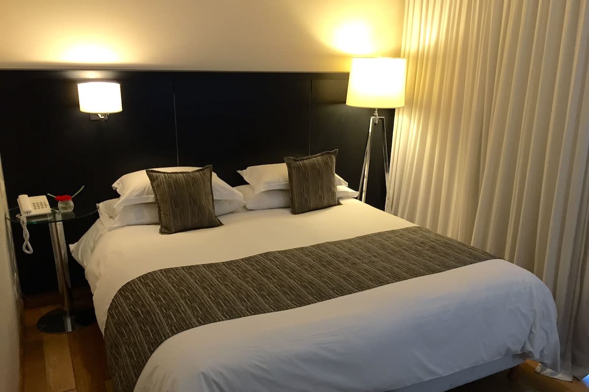 1 chambre, literie de qualité supérieure, couette en duvet d'oie
