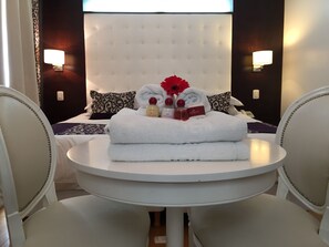 Suite (Baires) | Bathroom amenities | Free toiletries, hair dryer, bidet, towels - Purobaires Hotel Boutique (Buenos Aires)